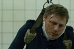 Девушка с татуировкой дракона