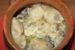 Пельмени с грибами в горшочке