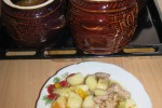 Мясо в горшочке