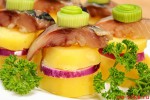 Картофель с селедкой