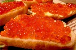 Бутерброд с красной икрой