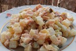 Салат из курицы и ананасами