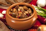 Мясо в горшочке