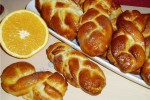 Булочки с начинкой и без