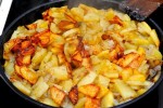 Жареная картошка (с луком и без)